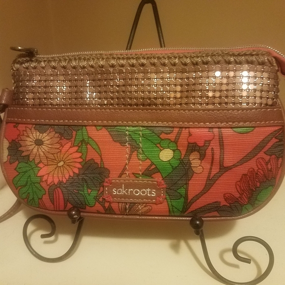 Sakroots Floral Artist Circle Small Zipper Wristlet Wallet Red Gold - Picture 3 of 8